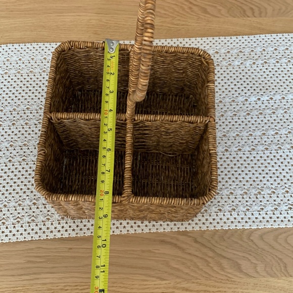 ☀️Weekend SALE✨ Picnic Basket 🧺 - Picture 2 of 7